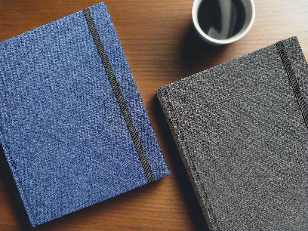 Hardcover men’s planner with ribbon bookmark, designed for professionals.